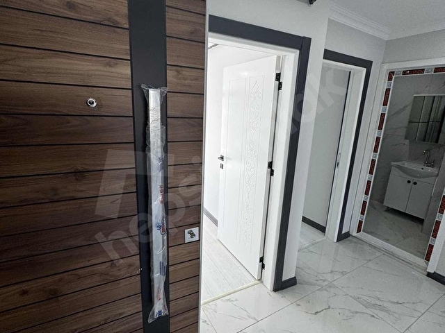 AVLU34 DİBİ 2+1 ÇATI KATI ASANSÖRLÜ YALITIMLI METROYA YÜRÜME 7DK - Görsel 5