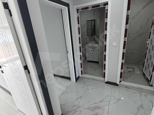 AVLU34 DİBİ 2+1 ÇATI KATI ASANSÖRLÜ YALITIMLI METROYA YÜRÜME 7DK - Görsel 6