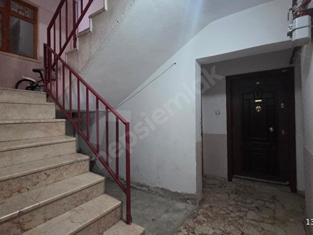 ETİMESGUT PİYADE MAHALLESİNDE 2+1//80m2 YARIM KOT - Görsel 2