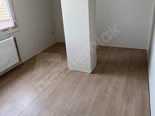 ÇIRÇIRDA 2+1 BALKONLU 2.KAT KAPALI MUTFAK SIFIR DAİRE - Görsel 16