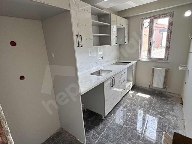ÇIRÇIRDA 2+1 BALKONLU 2.KAT KAPALI MUTFAK SIFIR DAİRE