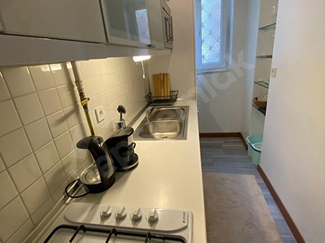 Beyoğlu Cihangirde 1+1 Mobilyalı 60m2 Kombili Klimalı Giriş Kat - Görsel 10