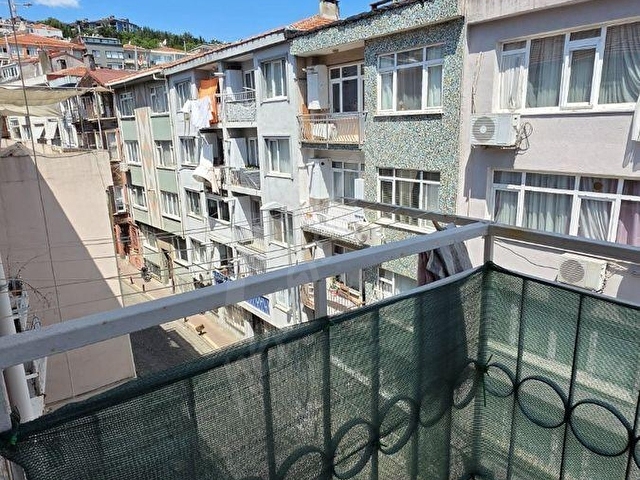 Ortaköy de Sahile Yakın Yokuşsuz Boş 1+1 Kiralık Daire - Görsel 3