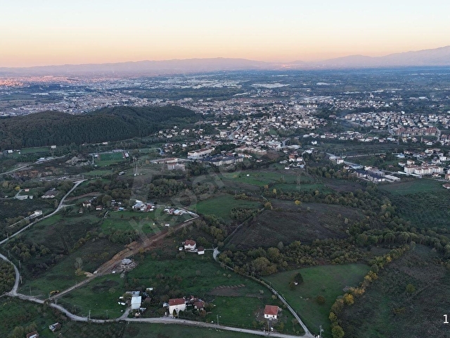 REMAX NATURALDEN SAPANCADA TİCARİ İMARLI GÖL MANZARALI ARSA - Görsel 6