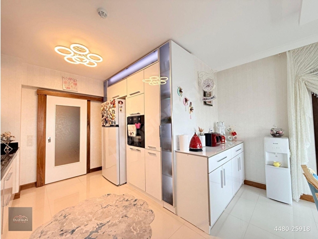 DÜZGÜN EMLAKTAN ŞIK MODERN TASARIMLI K.OTOPARKLI 4+1 ULTRA LÜX SİTE DAİRE - Görsel 8
