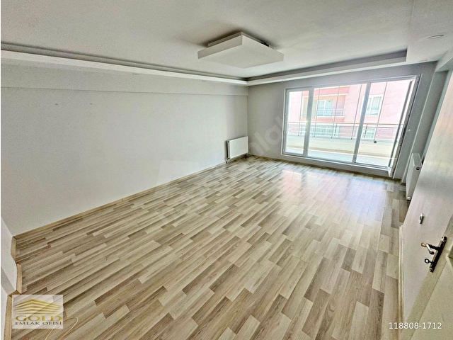 CADDE YAKINI MERKEZİ KONUM YAPILI ASANSÖRLÜ CAM BALKONLU ÇİFT BANYOLU 3+1 KİRALIK DAİRE - Görsel 6