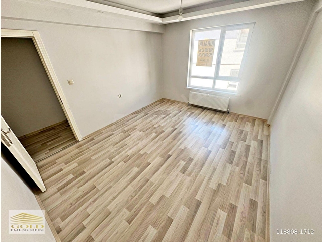 CADDE YAKINI MERKEZİ KONUM YAPILI ASANSÖRLÜ CAM BALKONLU ÇİFT BANYOLU 3+1 KİRALIK DAİRE - Görsel 27