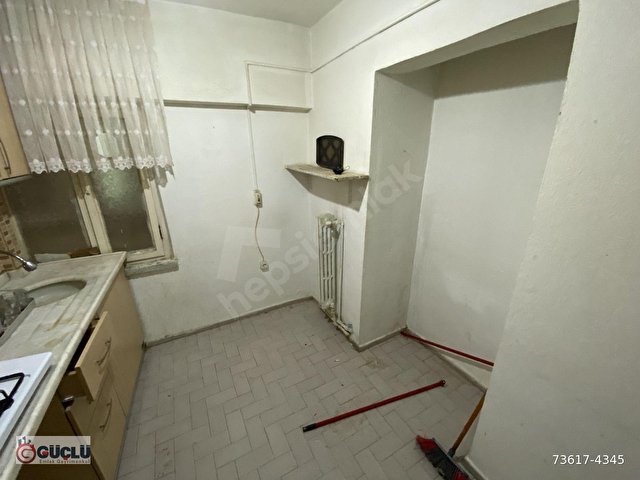 YUNUSEMRE CAD.7/6 KAT 110 M2.ASANSÖRLÜ 2+1 ÇARŞI İÇİ DAİRE BOŞ D - Görsel 15