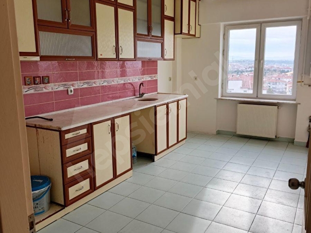ÇORUM YAVRUTURNA MAH. BAHABEY CADDESİNDE KİRALIK 3+1 DAİRE