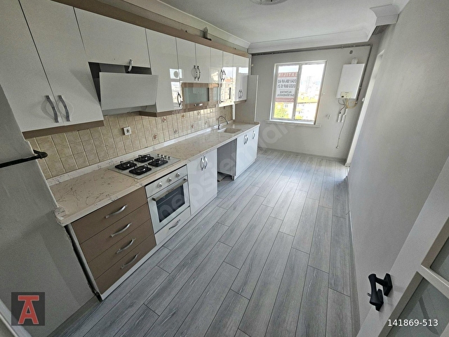 SUADİYE CADDESİN DE KATTA MANZARALI 3+1 ASANSÖRLÜ 165 M2 DAİRE