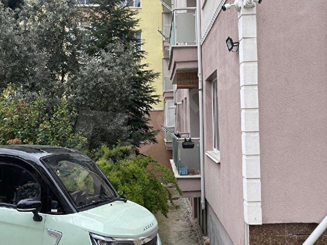 ŞÜKRÜPAŞA MAH.EFKAN YILDIRIM VE 75.YIL OKULUNA YÜRÜME MESAFESİNDE ONUR MARKET KARŞISINDA AÇIK OTOPAR - Görsel 4