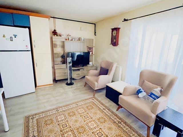 Yenifoçada Eşsiz Konumda Denize Sıfır Bahçeli Kiralık - Görsel 2