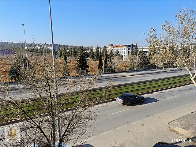 GENÇ KARDEŞLERDEN ÜNİVERSİTE CADDESİN DE ORMAN MANZARALI 3+1 - Görsel 13
