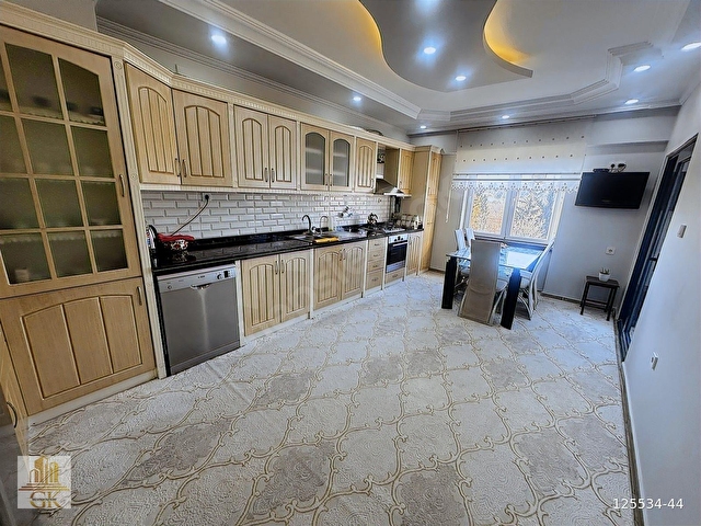 GENÇ KARDEŞLERDEN ÜNİVERSİTE CADDESİN DE ORMAN MANZARALI 3+1 - Görsel 2