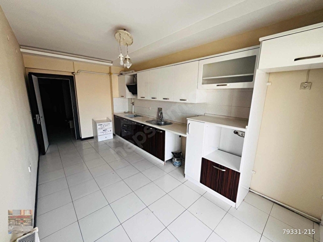 İNCİRLİOVA CUMHURİYETTE ULTRA GENİŞ 3+1 KAPALI OTOPARKLI DAİRE