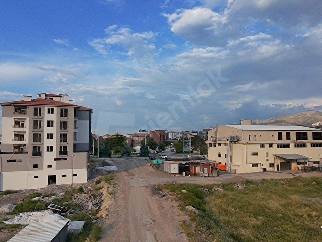 İMİKOĞLUNDAN MAŞTİ YANI TİCARİ VE KONUT İMARLI 181M2 HİSSE! - Görsel 11