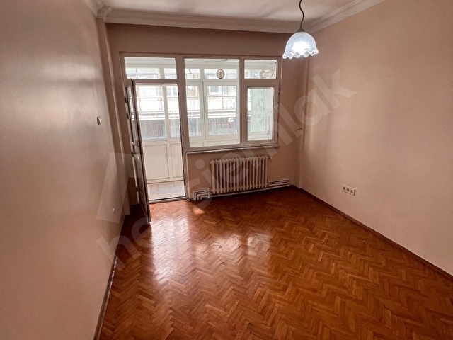 BEŞİKTAŞ BARBAROS BULVARININ YAN PARALERİNDE 4+1 SATILIK DAİRE - Görsel 14