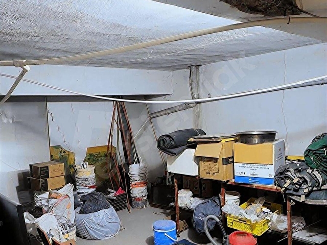 ÇEVREYOLUNA CEPHELİ.350m2 3 KATLI YÜKSEK CİROLU.İTFAYE DURAĞI - Görsel 3