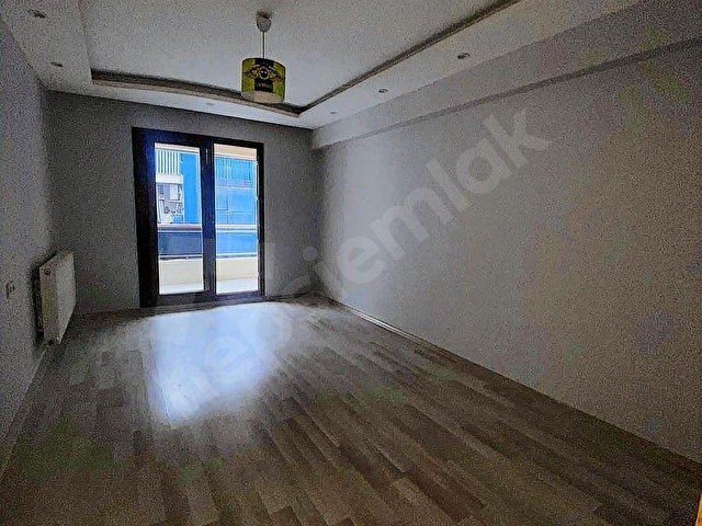 Muradiyede kiralık geniş 2+1 - Görsel 9