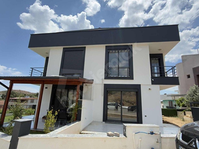 Doğanbey Payamlı da satılık bahçeli villa - Görsel 2