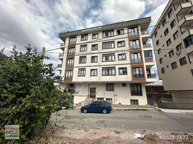 SULTANBEYLI AKŞEMSETTİN MH. VİAPORT AVM YAKINI SATILIK 4+1 TERS DUBLEKS