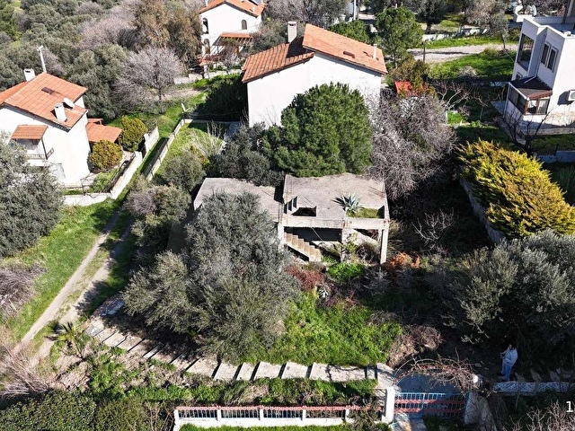Yeni Foçada Deniz Manzaralı Sınırlı Arz 368 m² arsa - Görsel 4