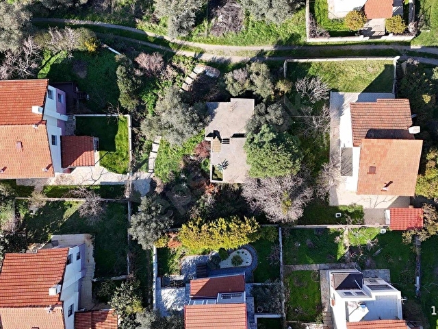 Yeni Foçada Deniz Manzaralı Sınırlı Arz 368 m² arsa - Görsel 3