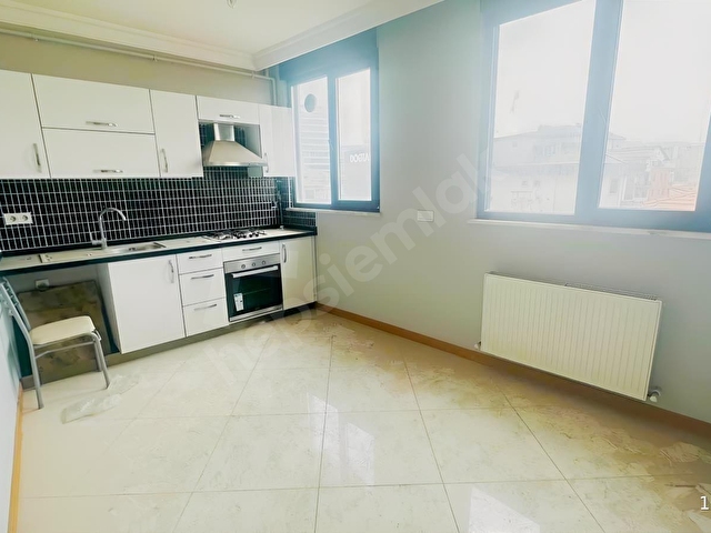 SRL DEN KÜÇÜKYALIN METRONUN DİBİNDE DENİZ MANZARALI 4+2 TERASLI - Görsel 12