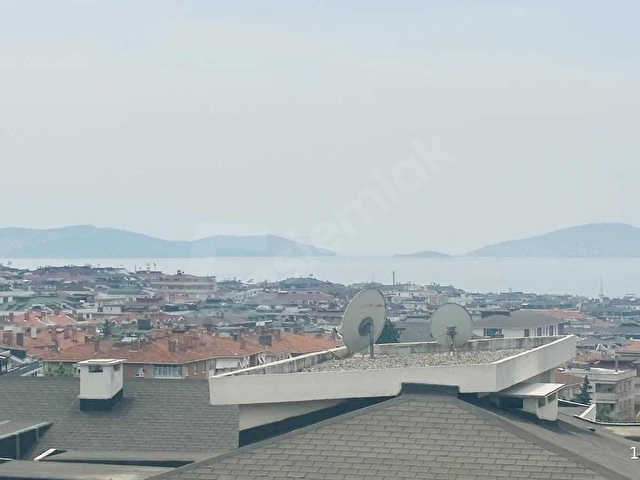 SRL DEN KÜÇÜKYALIN METRONUN DİBİNDE DENİZ MANZARALI 4+2 TERASLI - Görsel 4