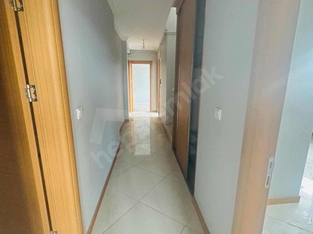 SRL DEN KÜÇÜKYALIN METRONUN DİBİNDE DENİZ MANZARALI 4+2 TERASLI - Görsel 13