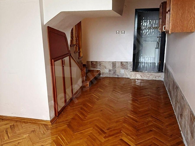 ÇAYYOLUNDA MÜKEMMEL KONUMDA YEŞİLLİKLER İÇERİSİNDE SATILIK 5+1 VİLLA - Görsel 16