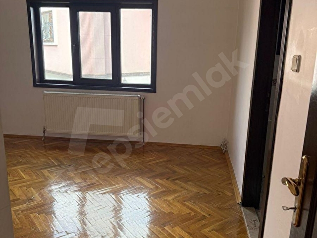 ÇAYYOLUNDA MÜKEMMEL KONUMDA YEŞİLLİKLER İÇERİSİNDE SATILIK 5+1 VİLLA - Görsel 20