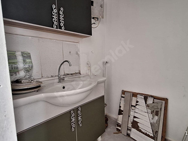 MERSİN ÇARŞI MERKEZDE KOMPLE SATILIK İŞ HANI - Görsel 22