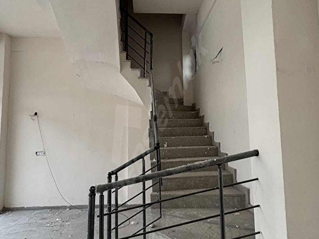 Galericiler Sitesinde 300 m² Açık Alanlı Kiralık İkiz Dükkan - Görsel 10