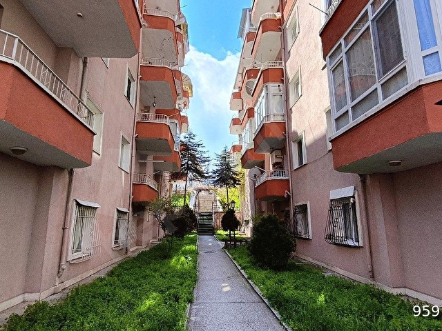 SİNCAN 12 CADDE ÜZERİ SİTE İÇİ SATILIK DAİRE SÖZGENLER DEN