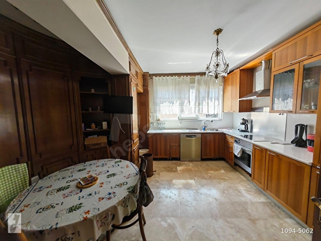 1.Leventte full mobilyalı önü açıklık 150 m2 ferah daire - Görsel 3