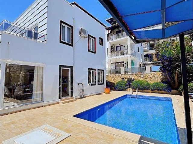 Kalkanda 4 yatak odalı, ful eşyalı ve deniz manzaralı villa - Görsel 2