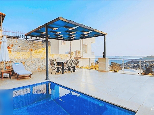 Kalkanda 4 yatak odalı, ful eşyalı ve deniz manzaralı villa - Görsel 4