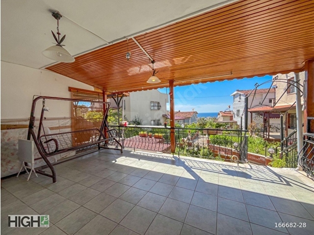 Kuşadası Kadınlar Denizinde Eşyalı Tripleks | Deniz Manzaralı - Görsel 25
