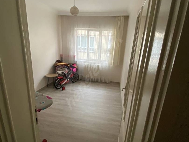 Sahibinden Aydınlıkevler Mah. Gar Cd 3+1 En Üst Kat Daire - Görsel 4