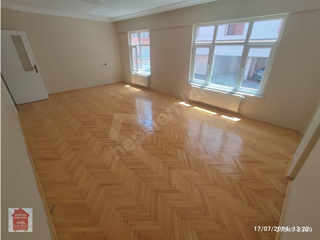 Elvan Mah. Emirler Cad. Yakını 1. Kat 3+1 Kiralık Daire - Görsel 3