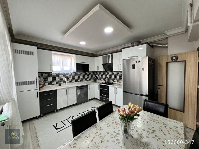 KARAKAYA EMLAK OFİSİNDEN İSTİKLAL MAHALLESİ KAÇMAZ FUL FUL DAİRE - Görsel 2