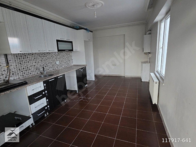 Osmancık Caddesi Yunus marketin üstünde 3+1 Köşebaşı geniş kiralık daire