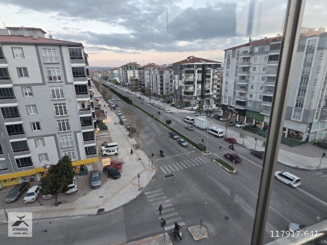 Osmancık Caddesi Yunus marketin üstünde 3+1 Köşebaşı geniş kiralık daire - Görsel 3