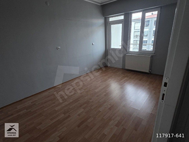 Osmancık Caddesi Yunus marketin üstünde 3+1 Köşebaşı geniş kiralık daire - Görsel 4