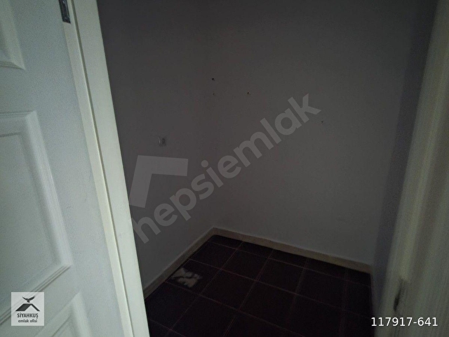 Osmancık Caddesi Yunus marketin üstünde 3+1 Köşebaşı geniş kiralık daire - Görsel 7