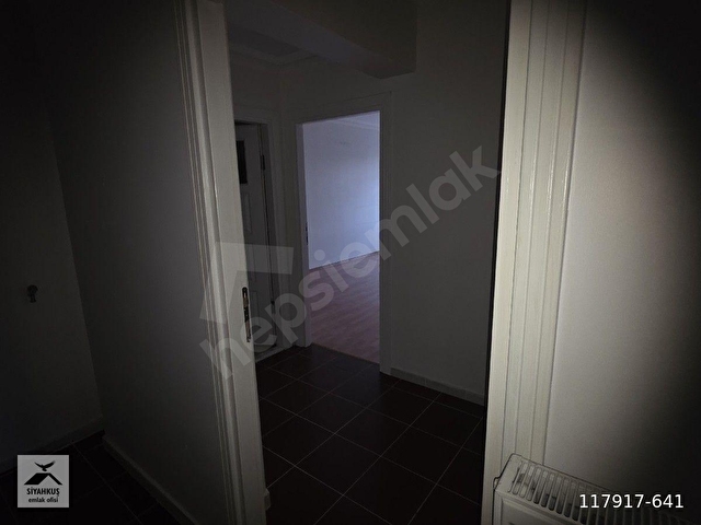 Osmancık Caddesi Yunus marketin üstünde 3+1 Köşebaşı geniş kiralık daire - Görsel 11
