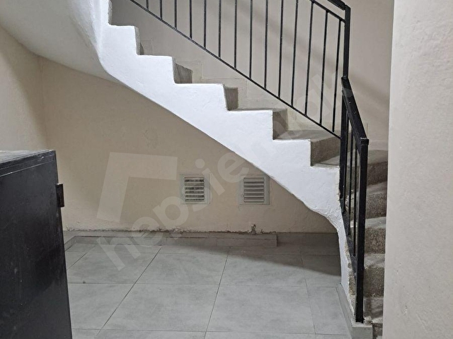 KUŞADASI ŞEHİR MERKEZİNDE SATILIK YENİ TADİLATLI 2+1 DAİRE - Görsel 2