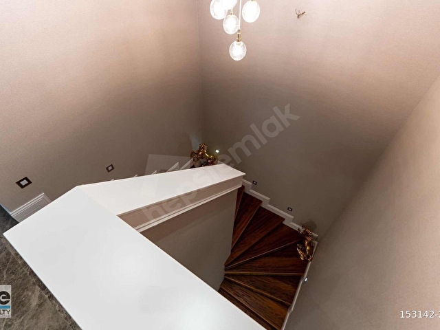 Döşemealtının En Prestijli 7+1 Full Eşyalı Lüks Villası - Görsel 26