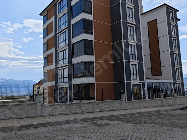 TOKAT KAŞIKÇIBAĞLARI DREM LİFE SİTESİNDE SATILIK 145 M2 İŞYERİ - Görsel 4